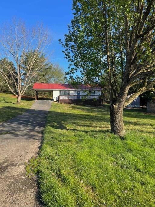 Charming House In Sevierville Family Friendly Quiet Location Close To Wilderness ภายนอก รูปภาพ